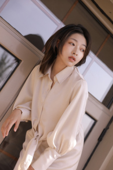 穷鬼的上下两千年